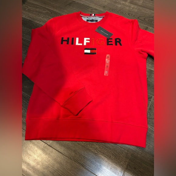 Tommy Hilfiger Men Sweater - Picture 1 of 9